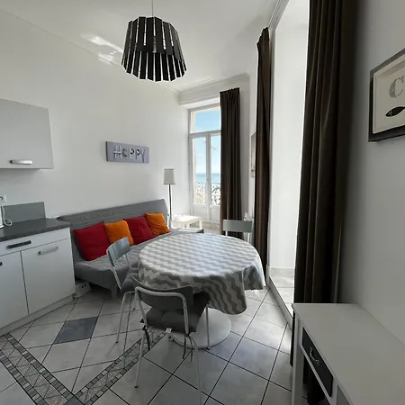 T2 Avec Piscine, Parking, Proche Et Commerces - Fr-1-197-536 * Les Sables-dʼOlonne