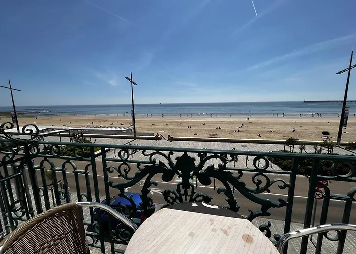 T2 Avec Piscine, Parking, Proche Et Commerces - Fr-1-197-536 公寓