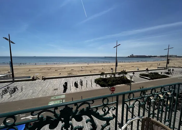 T2 Avec Piscine, Parking, Proche Et Commerces - Fr-1-197-536 公寓 莱萨布勒-多洛讷