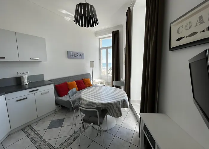 T2 Avec Piscine, Parking, Proche Et Commerces - Fr-1-197-536 * 莱萨布勒-多洛讷